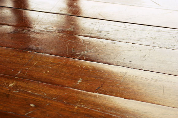 Vela de Parafina Branca: Cobrindo Arranhões Superficiais com Elegância - inspiração 2