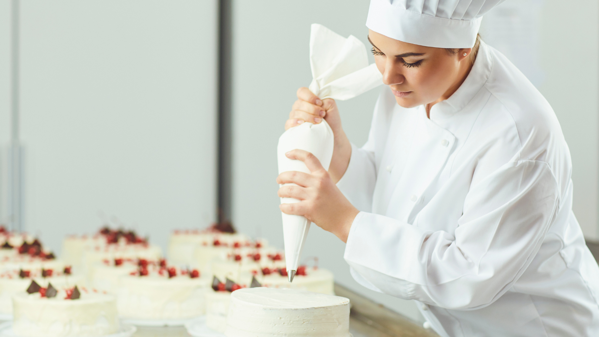 Entendendo os Diferentes Tipos de Cursos de Confeitaria: Do Básico ao Avançado - inspiração 1