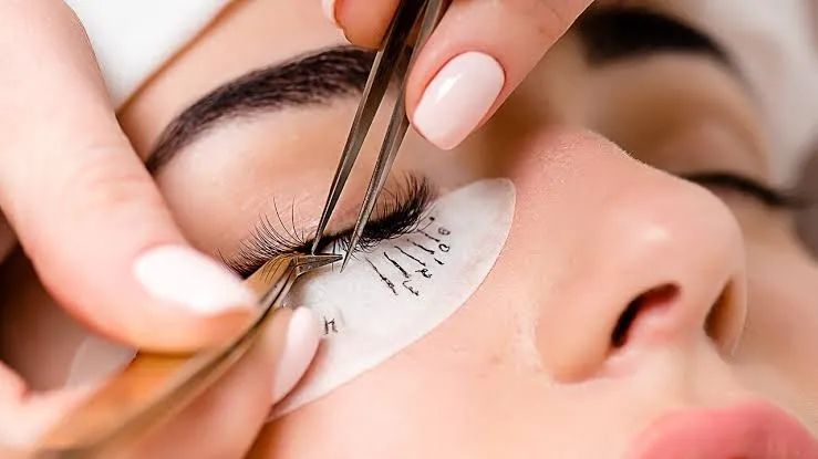 Materiais Essenciais: A Caixa de Ferramentas da Lash Designer Profissional - inspiração 2