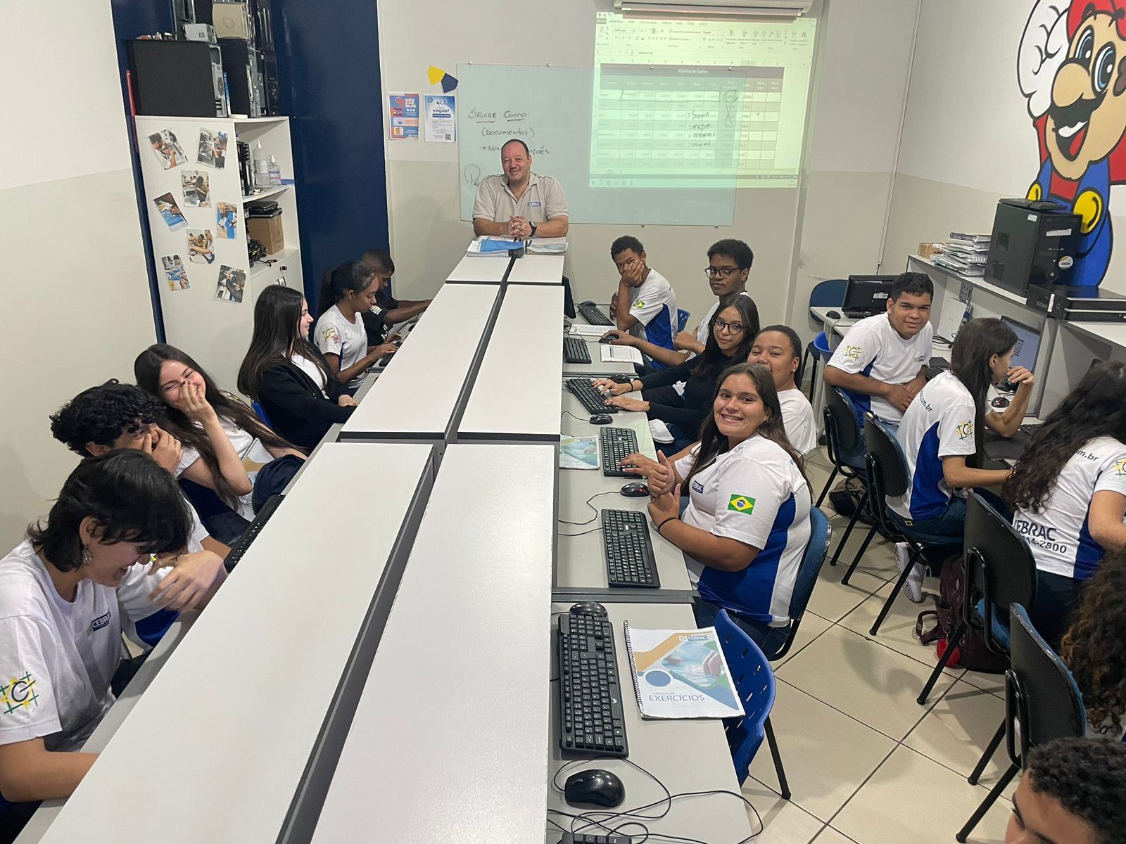 Idiomas Que Abrem Portas: Opções em Uberaba - inspiração 1