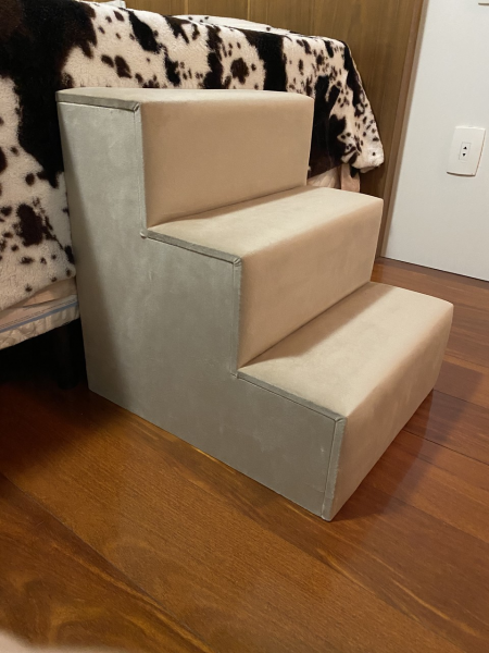 Por Que a Escada Pet é Mais Que um Acessório? É Cuidado Essencial!