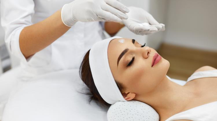 Diferenças Cruciais: Limpeza Profissional vs. Limpeza Caseira - inspiração 1