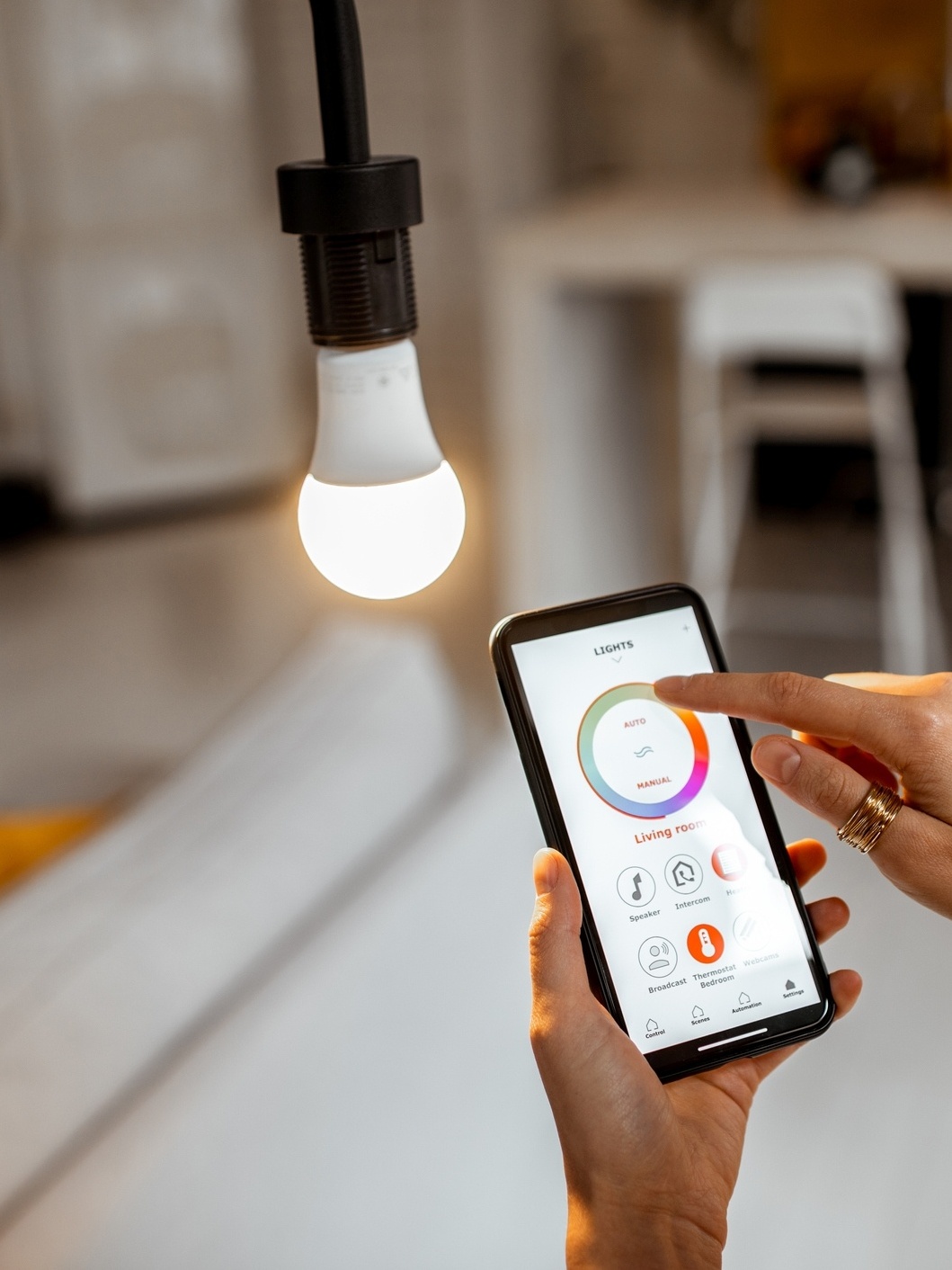 Controle por Aplicativo: Seu Smartphone no Comando da Iluminação - inspiração 1