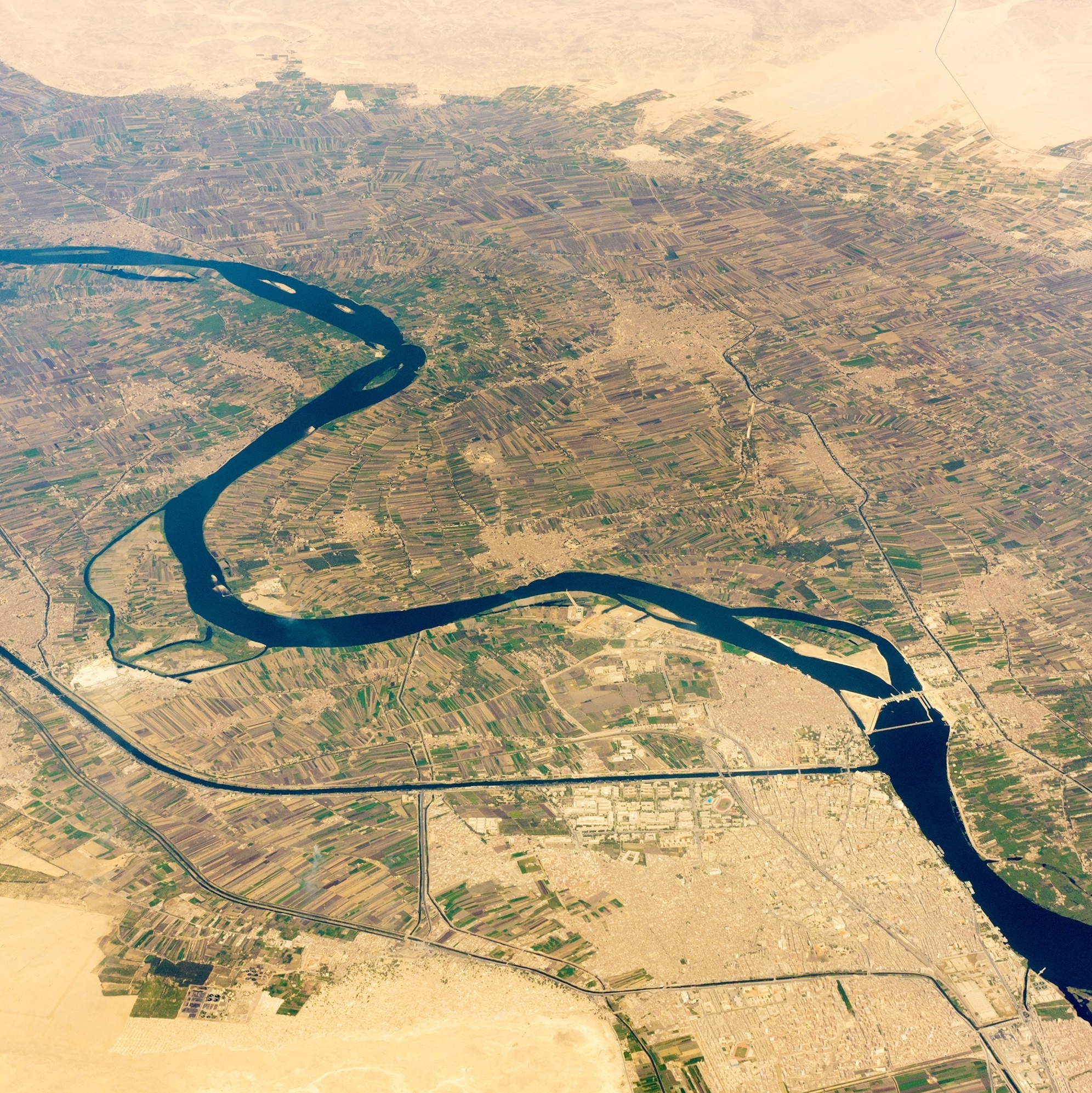 O Rio Amazonas: A Potência Sul-Americana em Disputa - inspiração 1