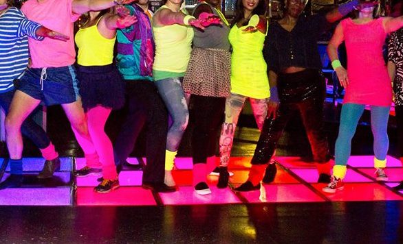 maquiagem e cabelo anos 80 para festa