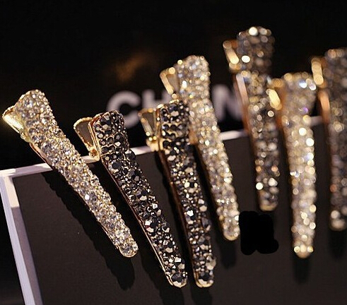 Cetim nos Cabelos: Por Que Toucas e Fronhas São Indispensáveis para Cacheadas