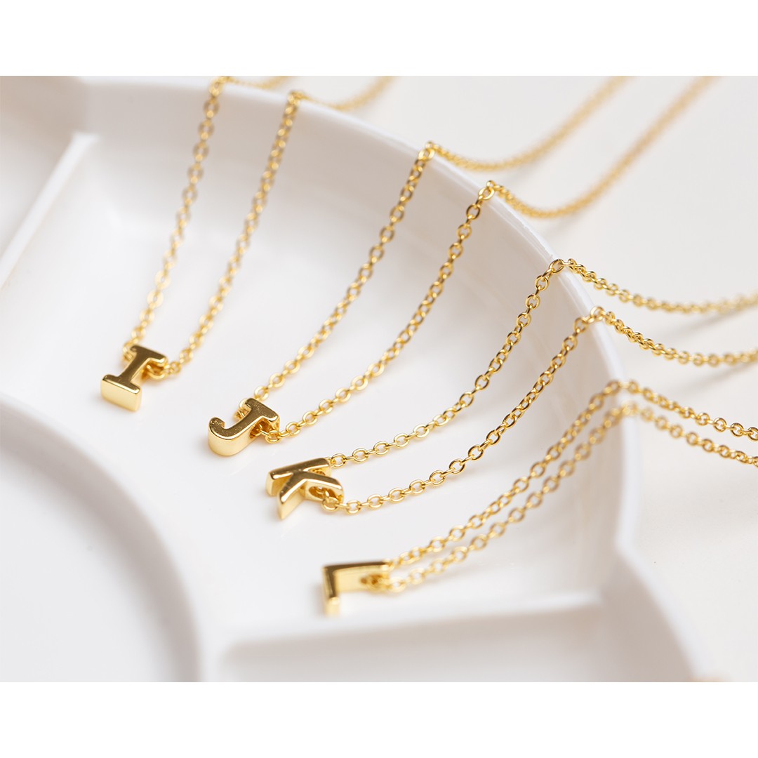 acessórios com a letra i