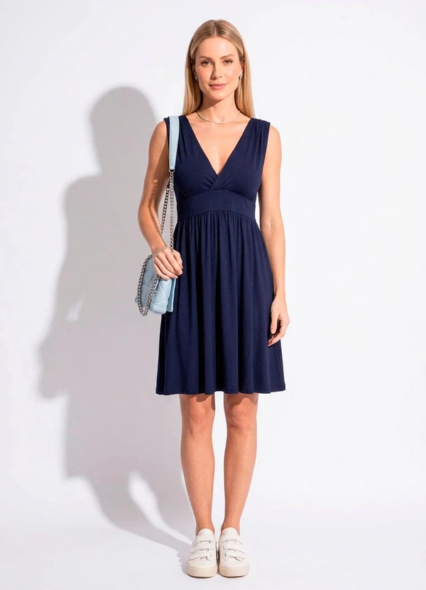 acessórios clássicos vestido azul marinho