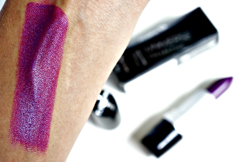 maquiagem lábios roxo boticário