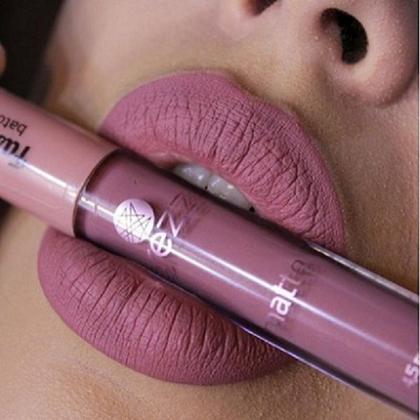 Como Fazer o Batom Matte Durar Mais: Dicas de Preparação e Aplicação