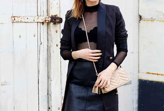 blusa preta transparente elegante