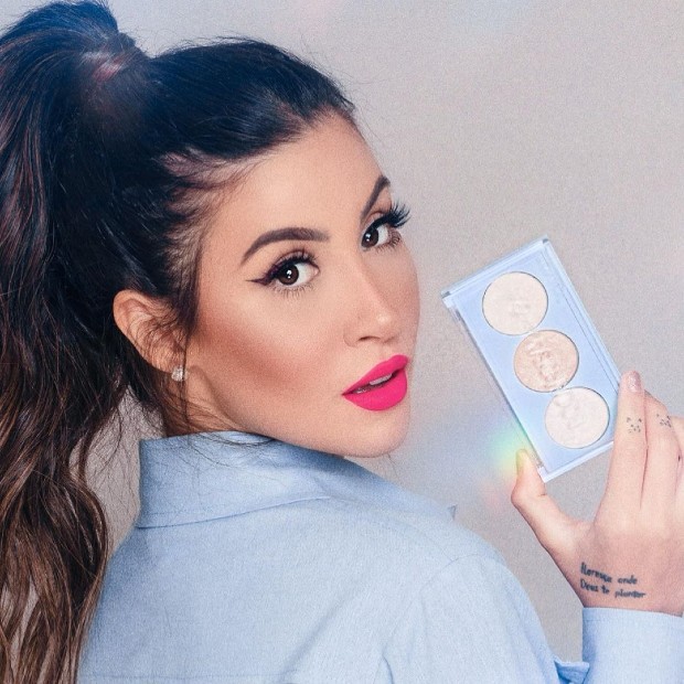 Máscara de Sobrancelhas Boca Rosa: O Toque Final para um Olhar Moderno