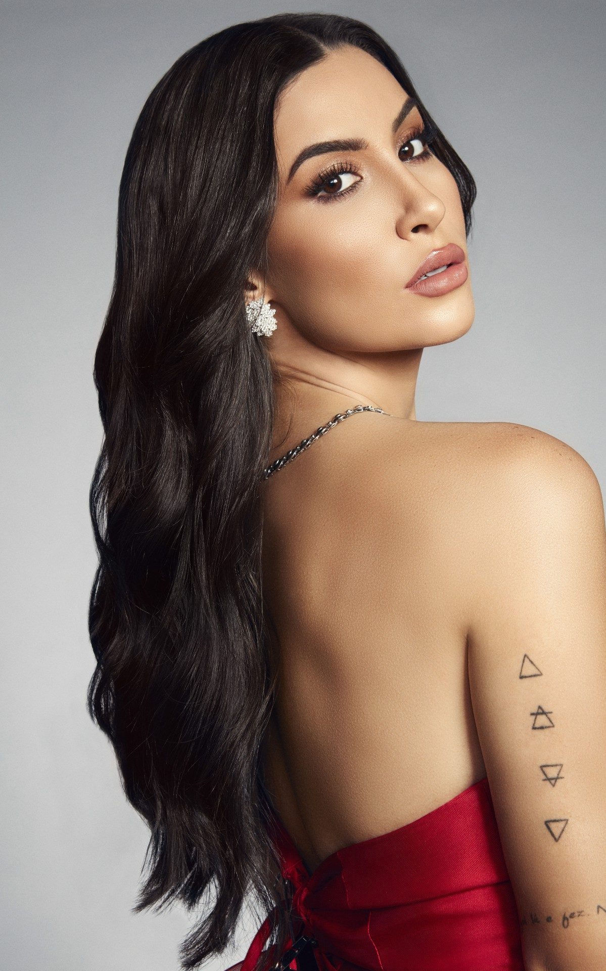 Máscara de Sobrancelhas Boca Rosa: O Toque Final para um Olhar Moderno