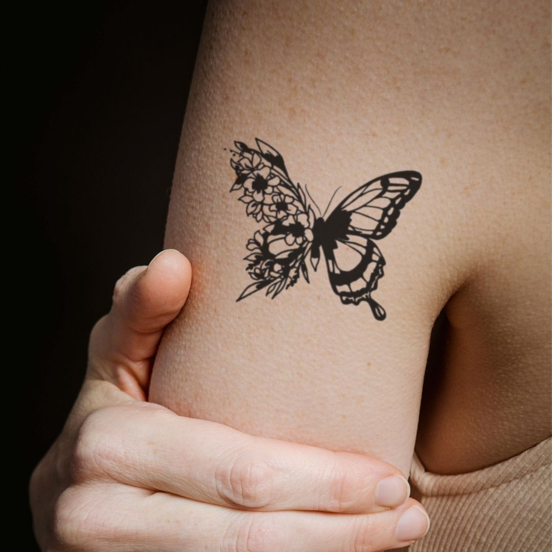 tatuagem borboleta delicada