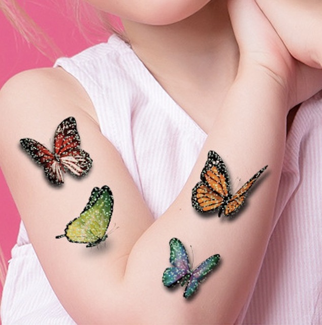tatuagem borboleta minimalista