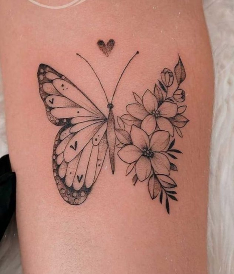 tatuagem borboleta ornamental
