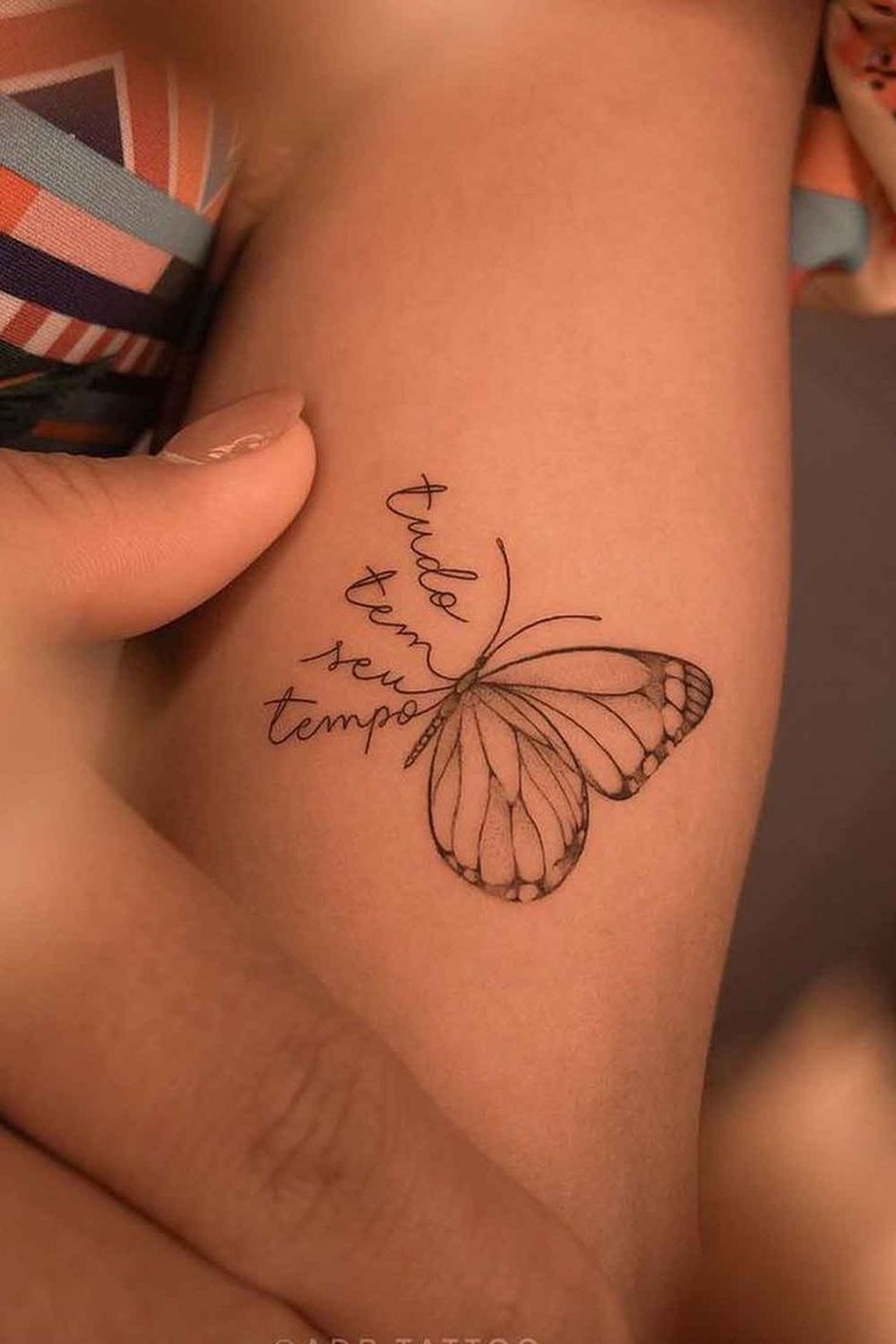 borboleta tatuagem feminina