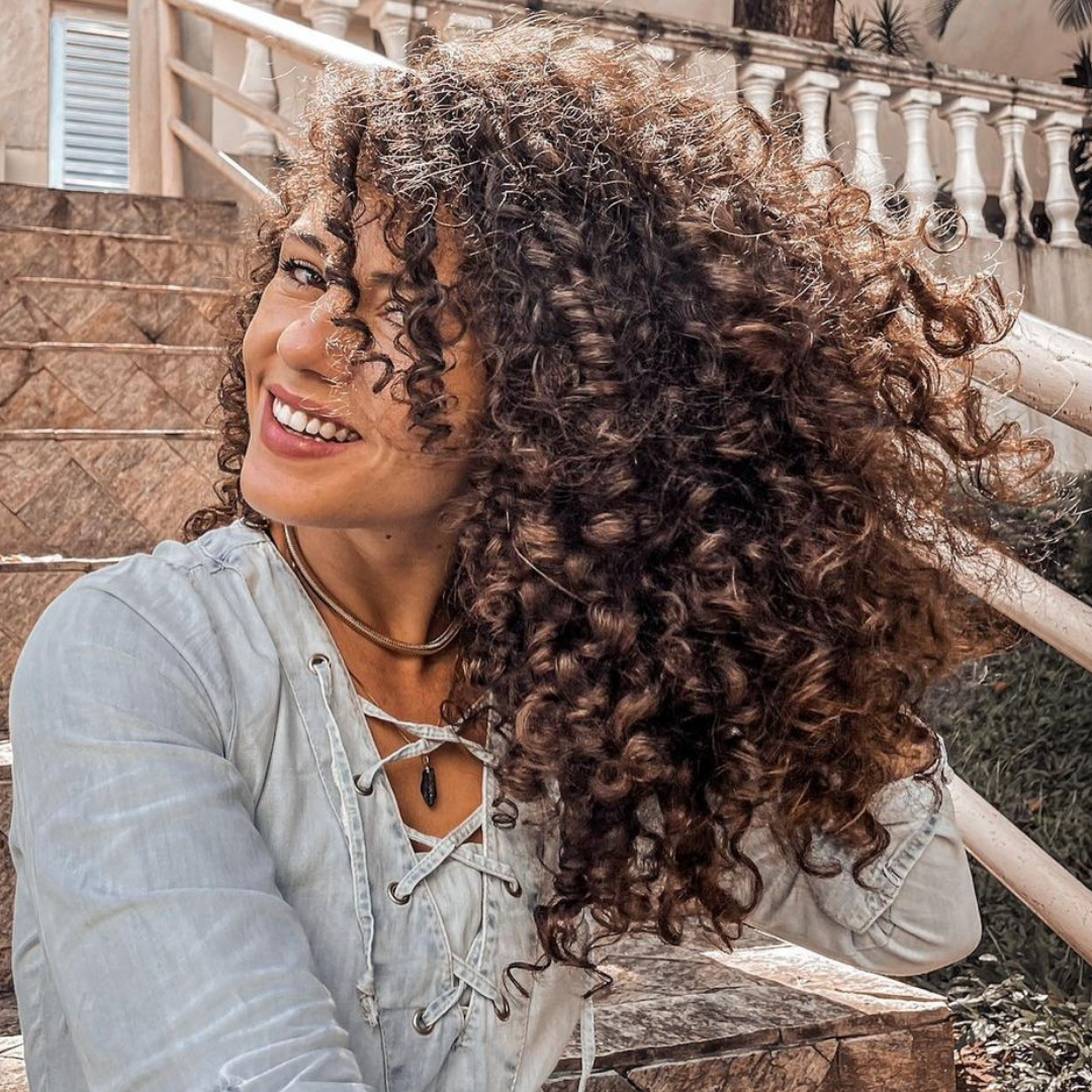 Botox para Cabelo Cacheado: Escolha Certa para Reduzir Frizz Sem Alisar