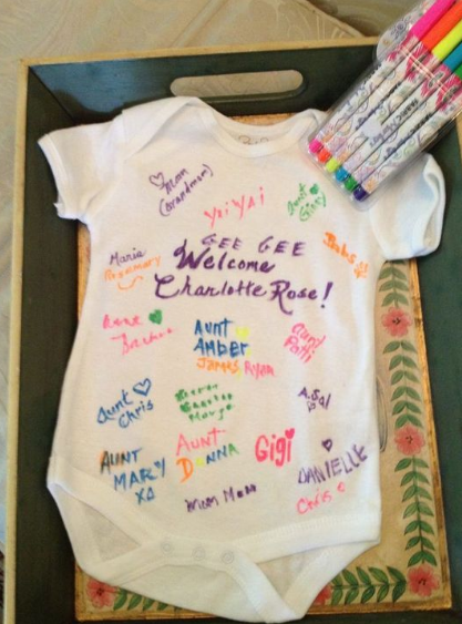 5 ideias de títulos:
1. Chá de Bebê Moderno: Brincadeiras que Engajam Todos os Convidados
2. Do Clássico ao Cômico: As Melhores Brincadeiras para o Seu Chá de Bebê
3. Quebrando o Gelo: Dinâmicas Divertidas para Chá de Bebê Misto
4. Quiz e Adivinhações: Jogos Criativos para o Chá de Bebê
5. Organizando um Chá de Bebê Inesquecível: Dicas de Brincadeiras e Lembrancinhas