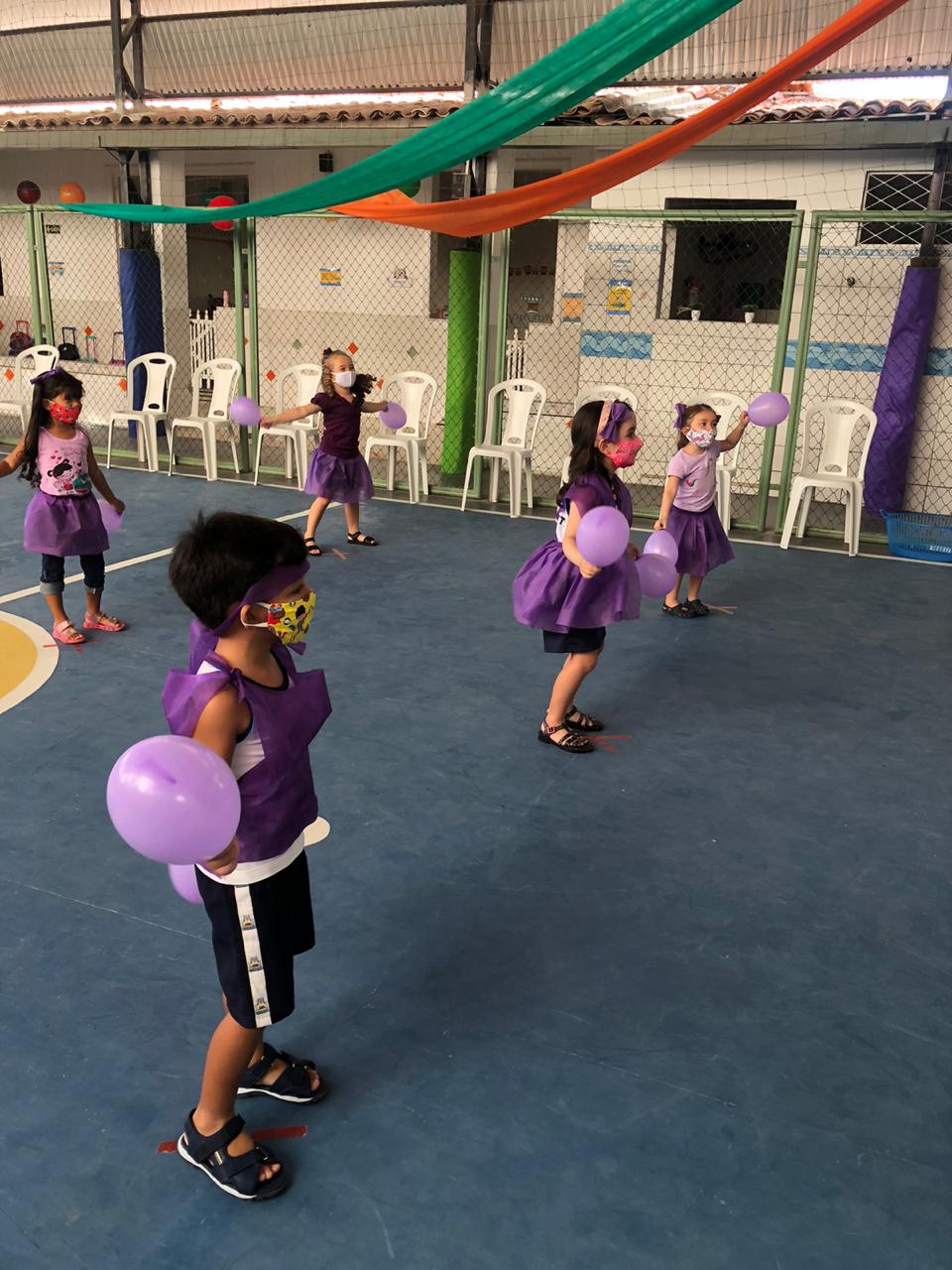 Gincana em Espaço Pequeno: Jogos Adaptados para Apartamentos e Salões