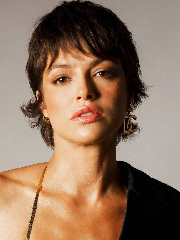 Do Platinado de Giovanna ao Pixie de Luma: Os Cabelos de Agatha Moreira