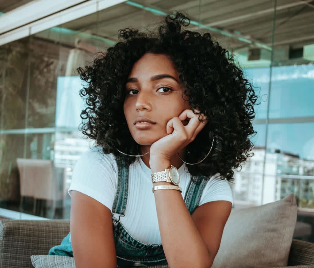 Corte a seco para cachos: Por que é essencial e como fazer