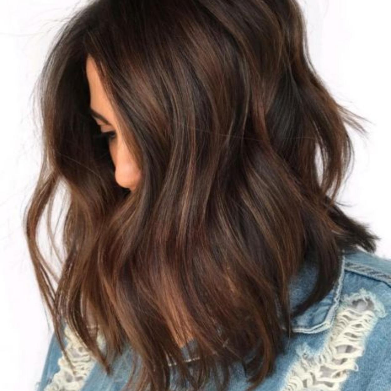 5 ideias de títulos:
1. Guia Completo: Descubra o Tom de Cabelo Castanho Ideal para Você
2. Cabelo Castanho Iluminado: Tendências e Como Conseguir o Look Perfeito
3. Manutenção do Cabelo Castanho: Dicas Essenciais para uma Cor Duradoura
4. De Castanho Claro a Escuro: Explorando a Diversidade de Tons
5. Cabelo Castanho e Pele: Como Escolher a Nuance que Mais Valoriza Seu Rosto