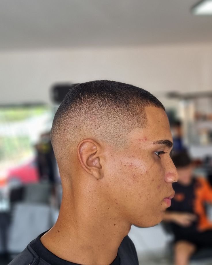 cabelo crespo curto masculino