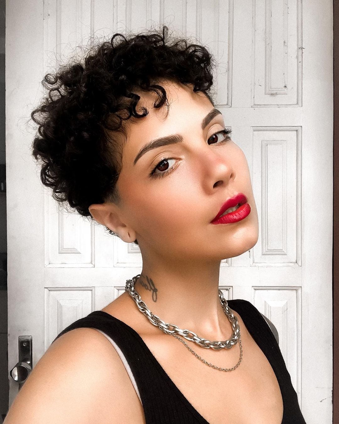 melhores cortes para cabelo cacheado e curto