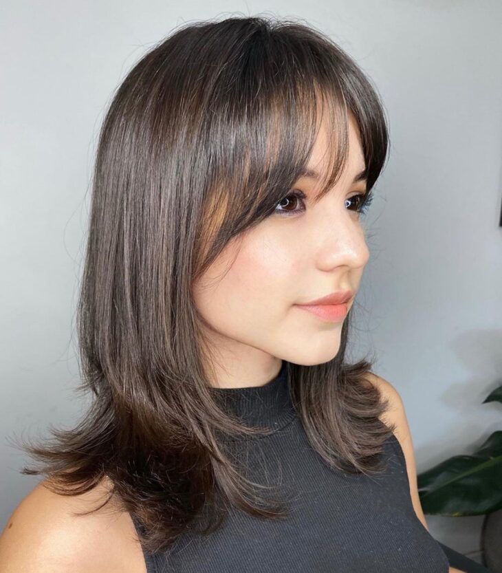 cabelo curto com franja longa