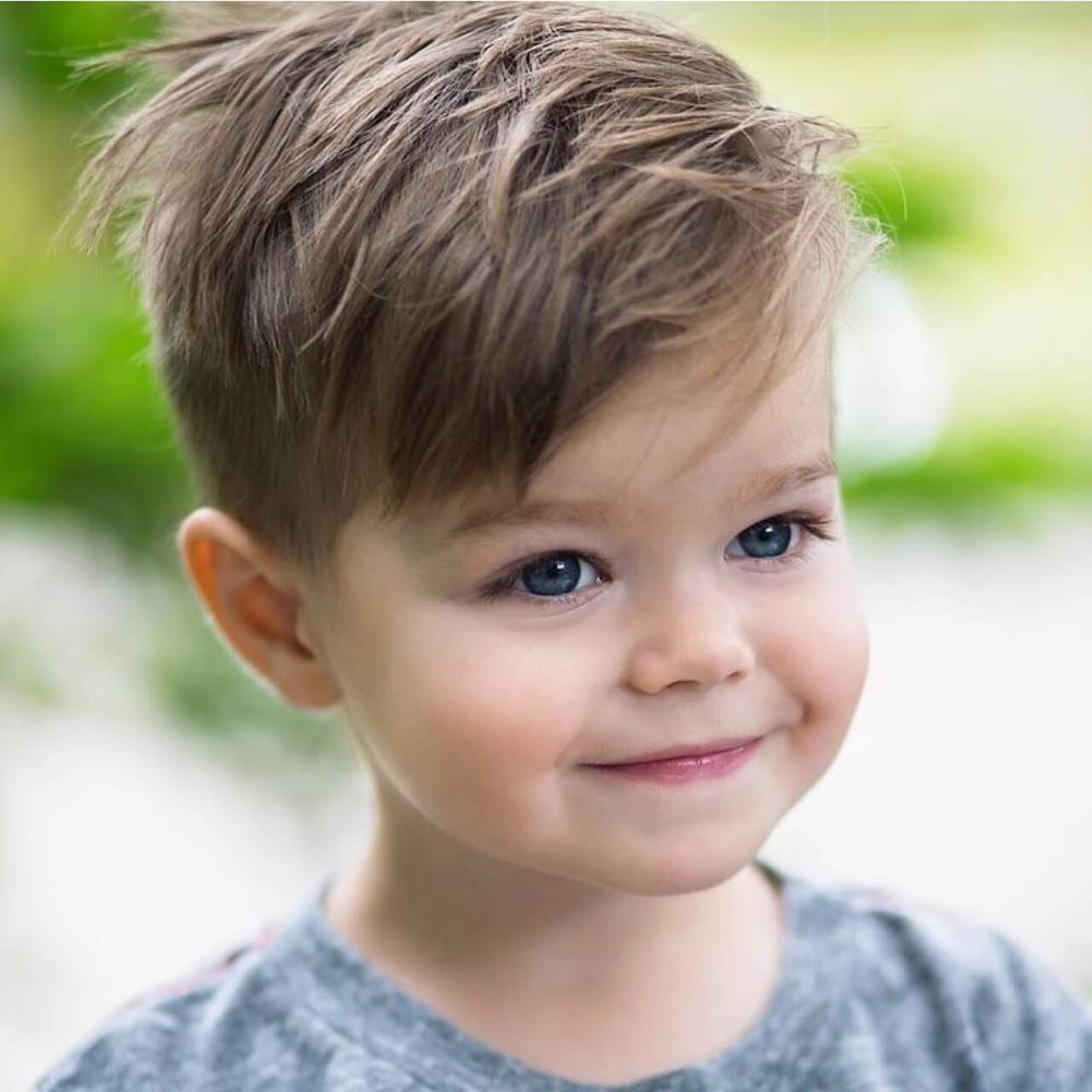 cabelo crespo de menino