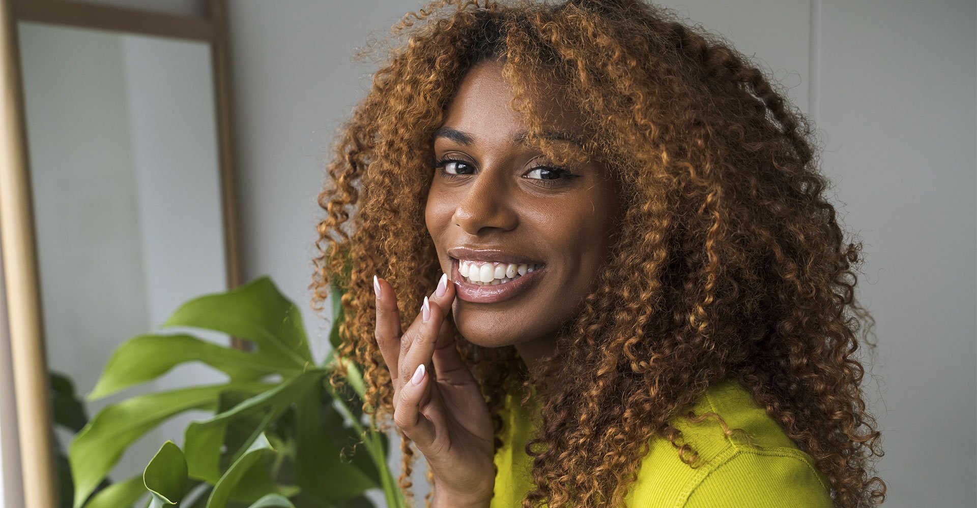 quanto custa cabelo morena iluminada cacheado