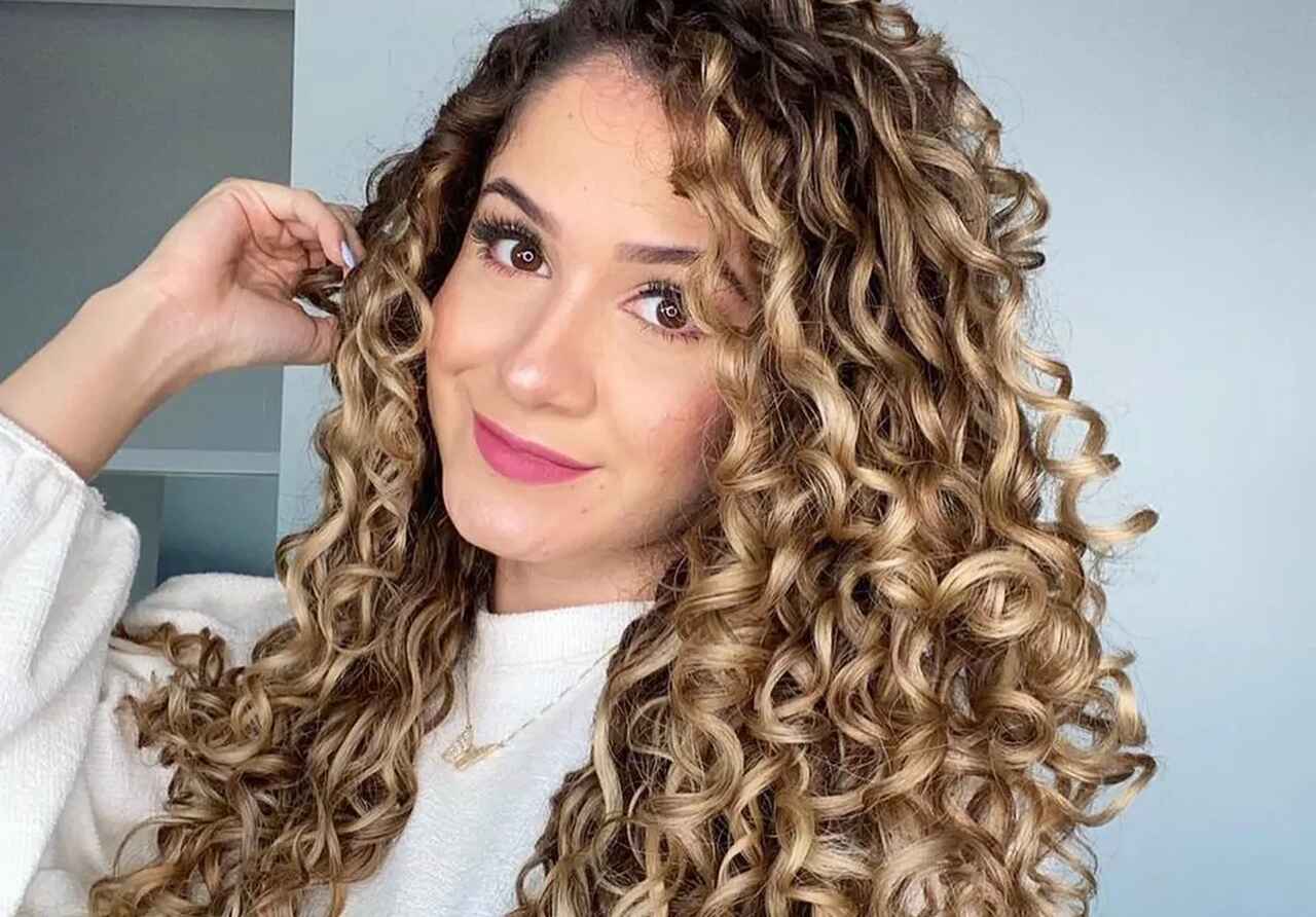 técnicas de luzes para cabelo ondulado