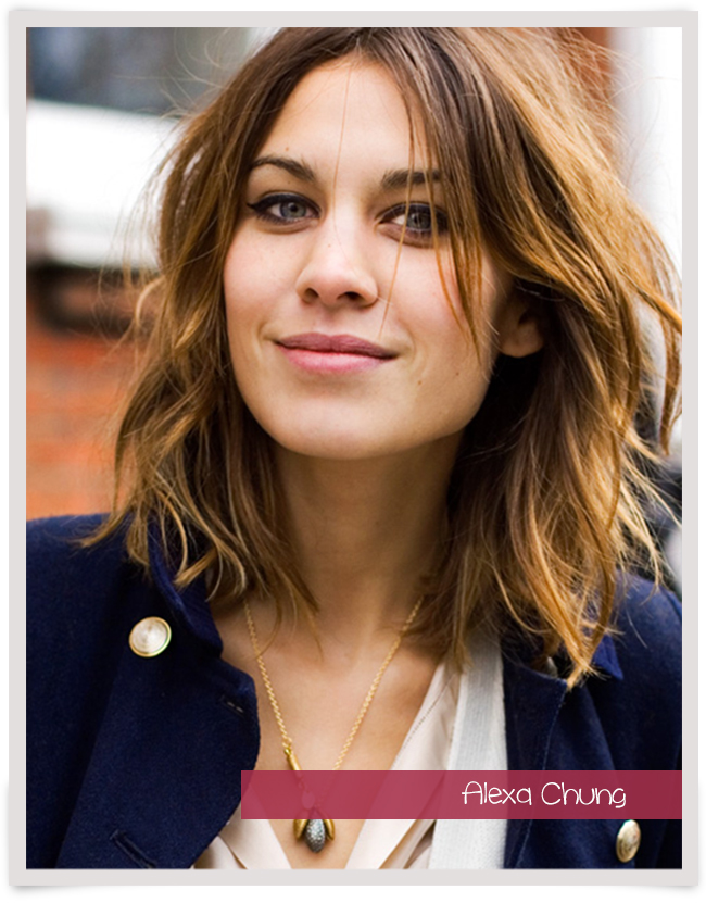 5 ideias de títulos:
1. Tendências de Cortes de Cabelo para o Inverno de 2013: O Guia Completo
2. Franjas em Alta: Como Adotar o Estilo do Inverno 2013
3. Long Bob e Cortes Geométricos: Os Looks Que Dominaram o Inverno 2013
4. Cores de Cabelo para o Inverno 2013: Tons Sofisticados e Fechados
5. Penteados Estruturados com Gel: A Tendência do Fashion Rio Inverno 2013