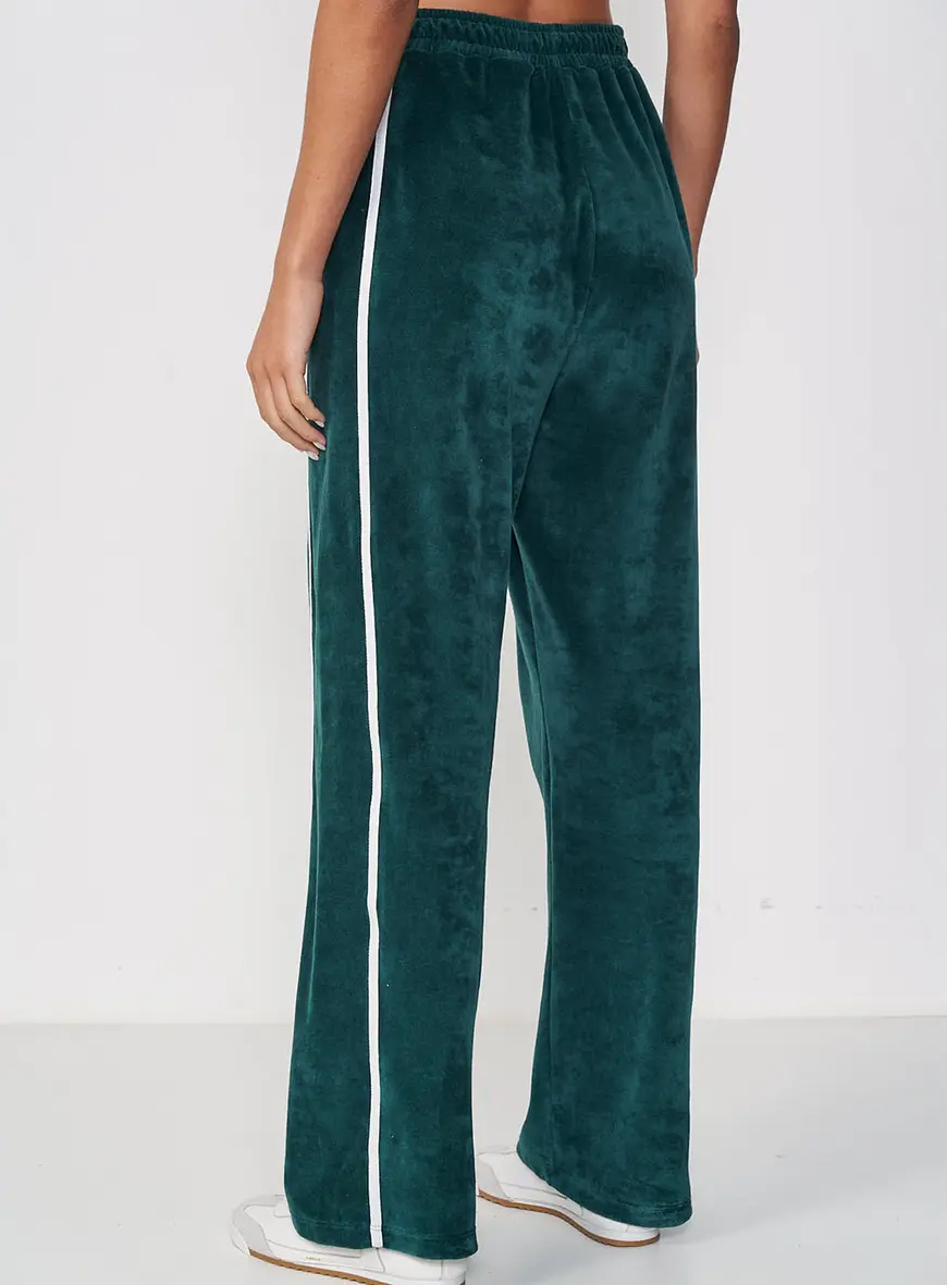 Looks com Calça de Plush: Dicas de Estilo para o Dia a Dia e Homewear