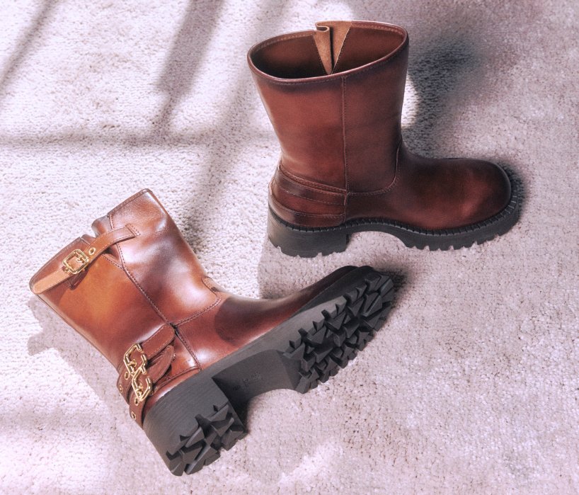 Scarpin Schutz Lexie Meia Pata: Elegância e Conforto em um Só Calçado