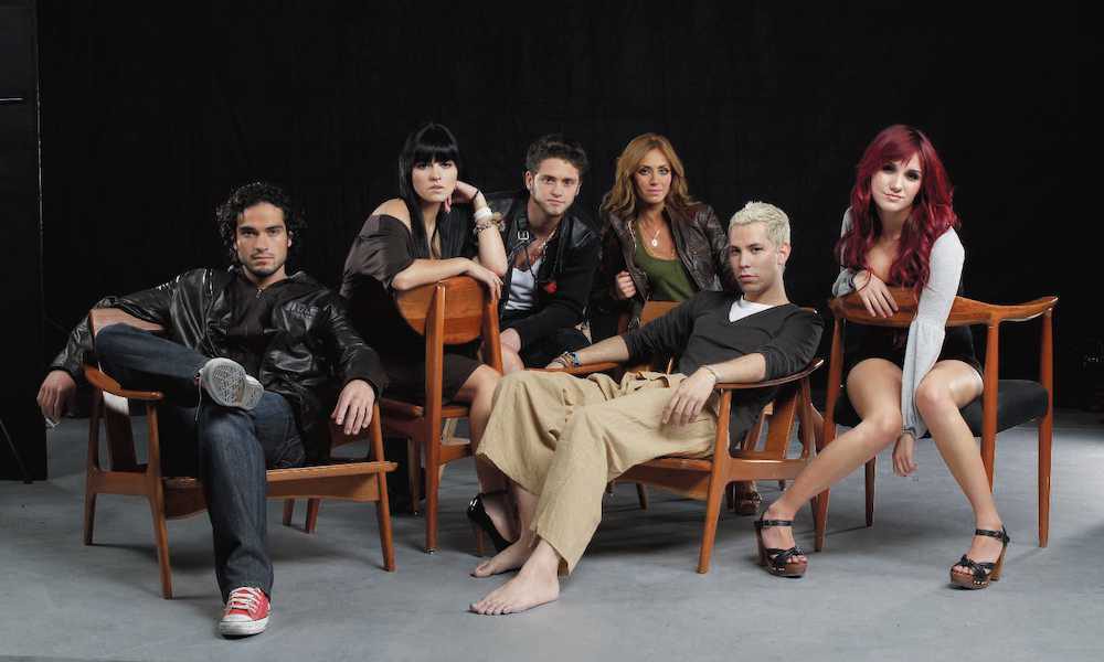 clipe oficial Rebelde YouTube