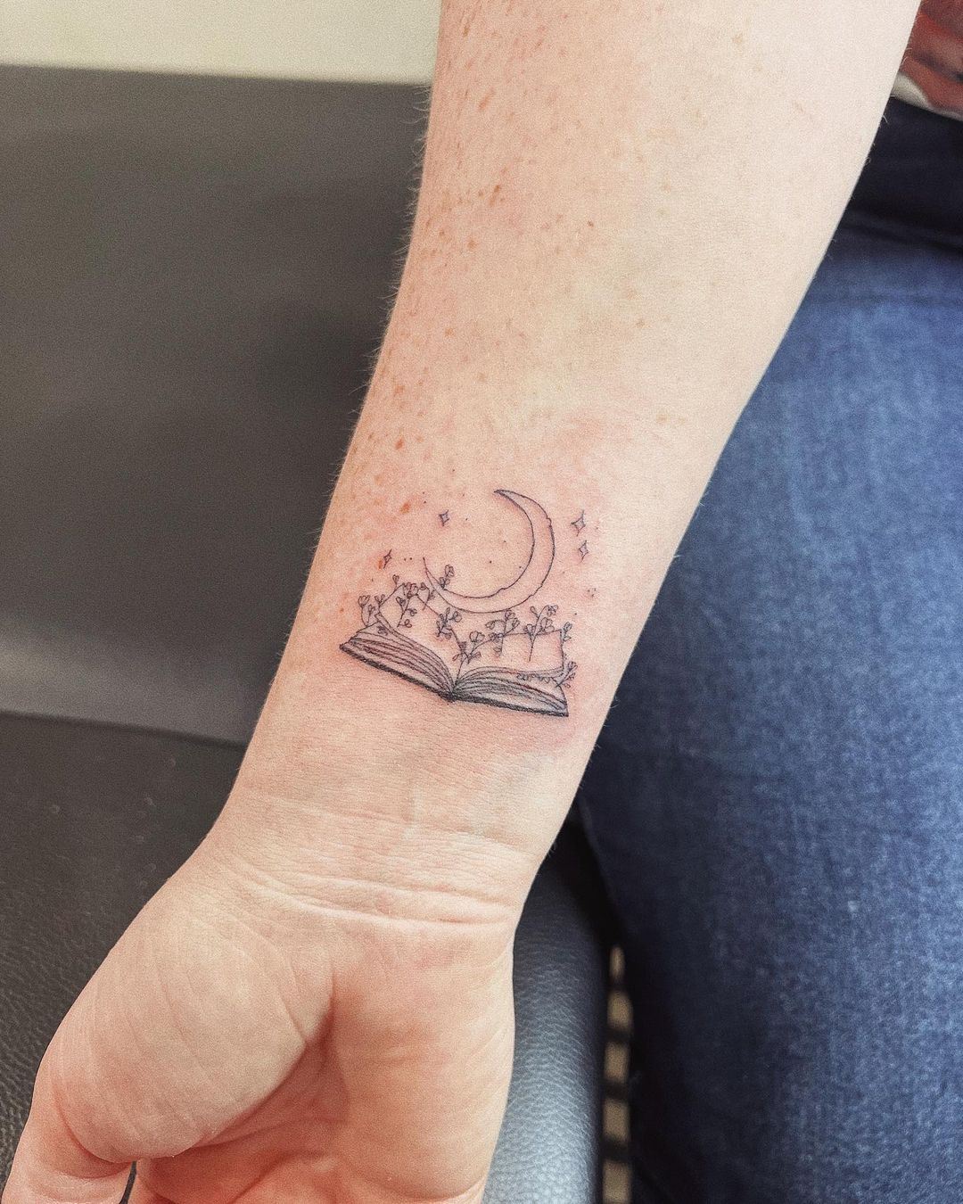 erros comuns ao cobrir tatuagem no pulso