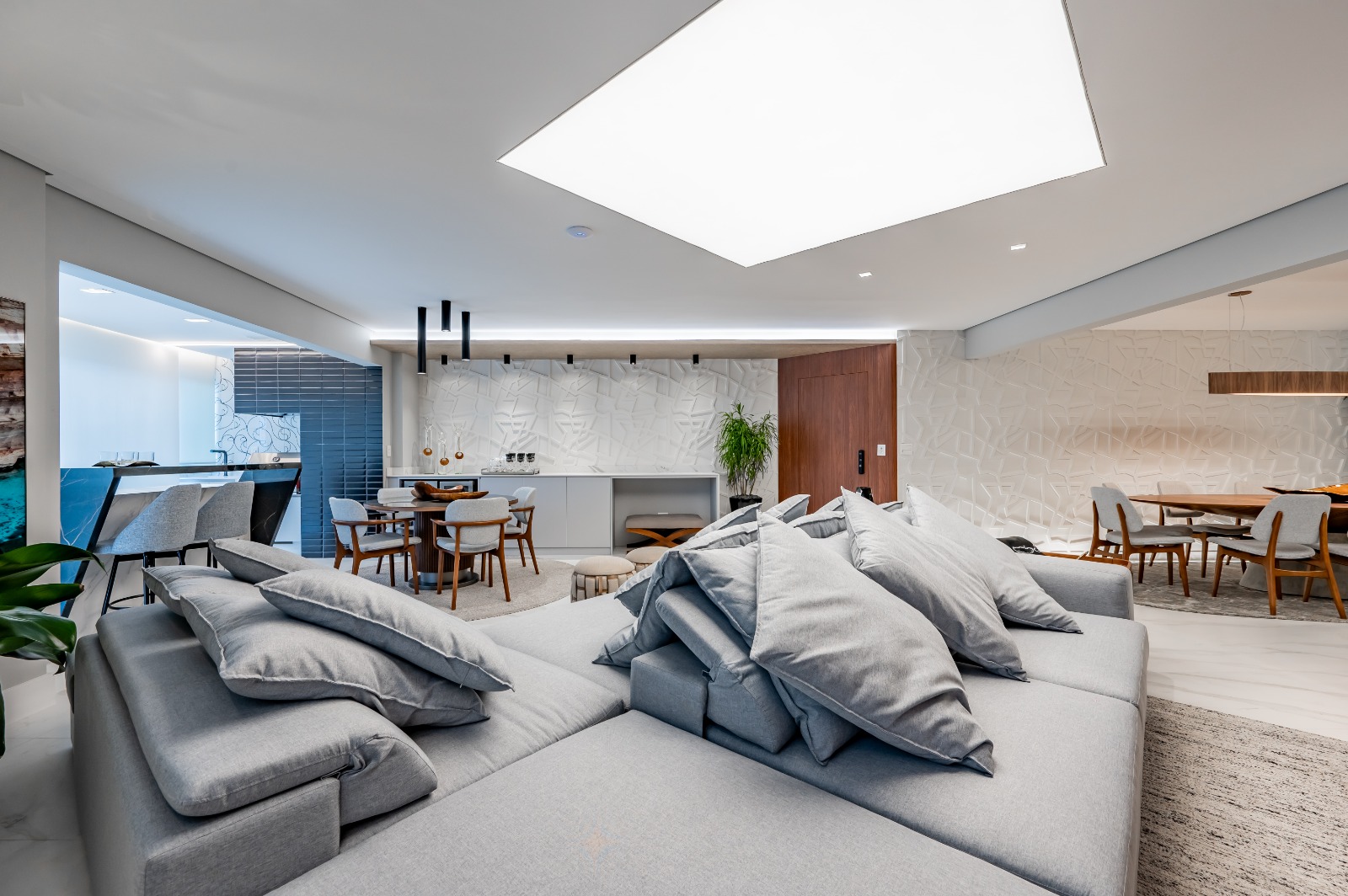 Como a iluminação pode criar uma atmosfera acolhedora