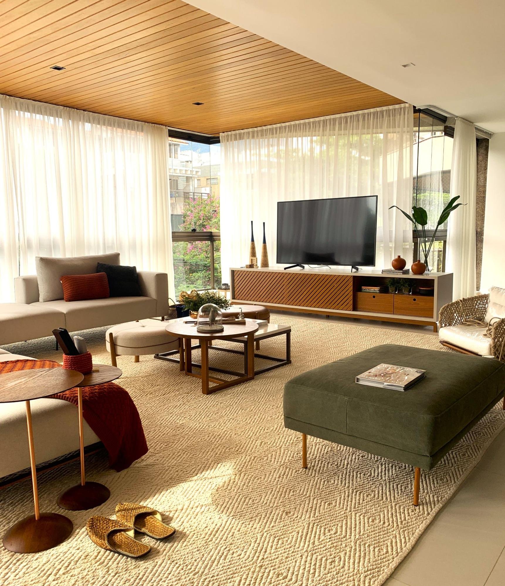 Como usar iluminação indireta para transformar sua sala