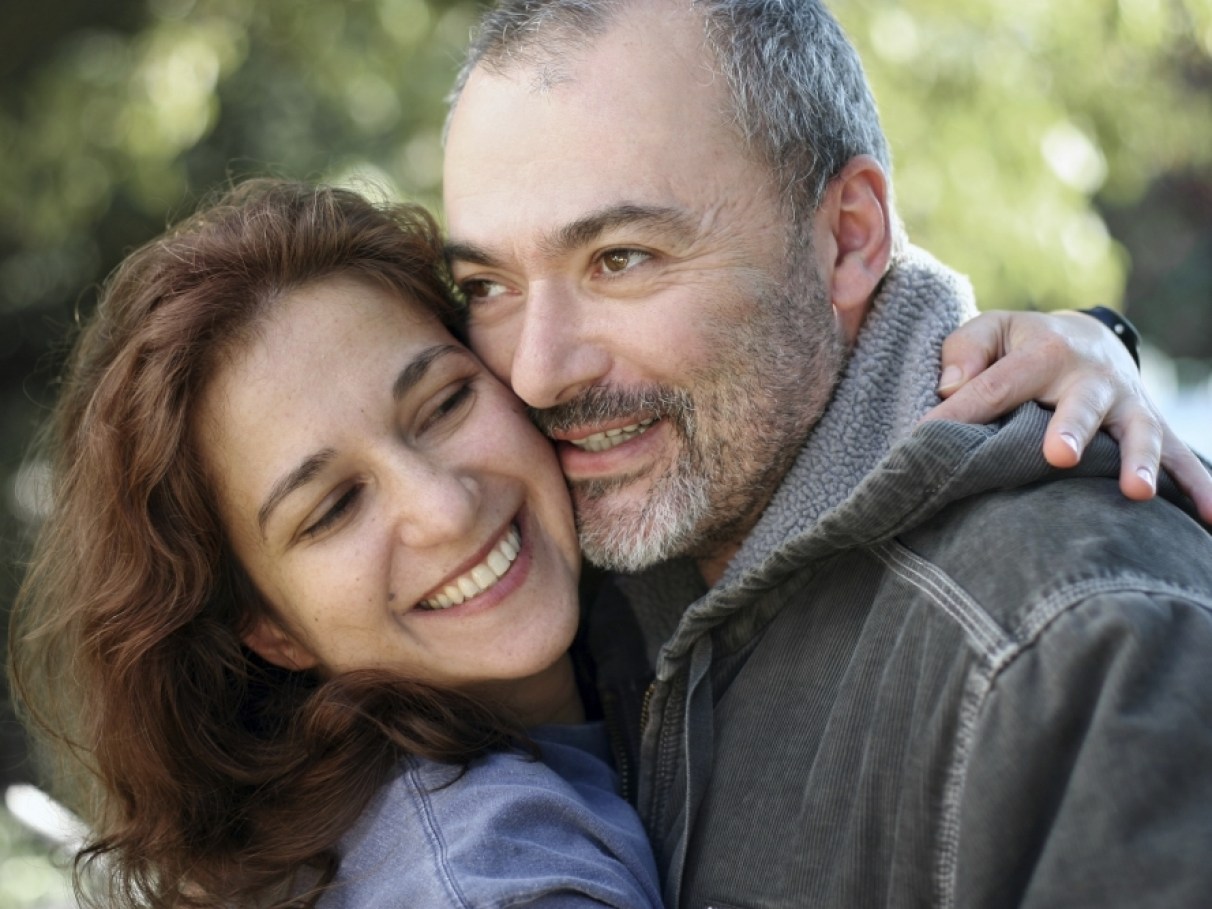 Como É Ter Um Relacionamento Com Um Homem Mais Velho