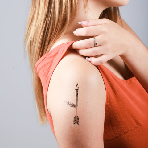 erros comuns tatuagem pulso sagitário