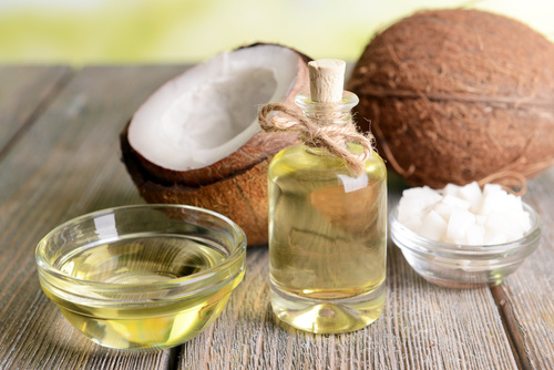 Guia Completo: Benefícios do Óleo de Coco para Cabelo e Pele