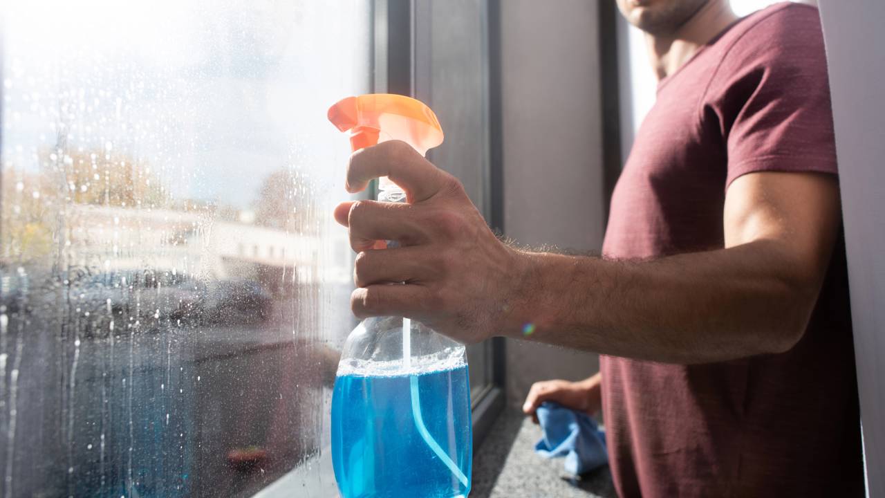 como limpar box de banheiro com vinagre