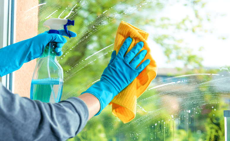 mistura para limpar espelhos sem mancha