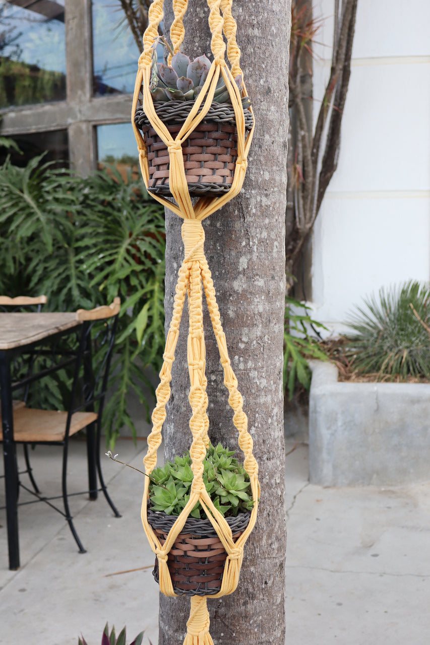 diy macrame plant hanger tutorial