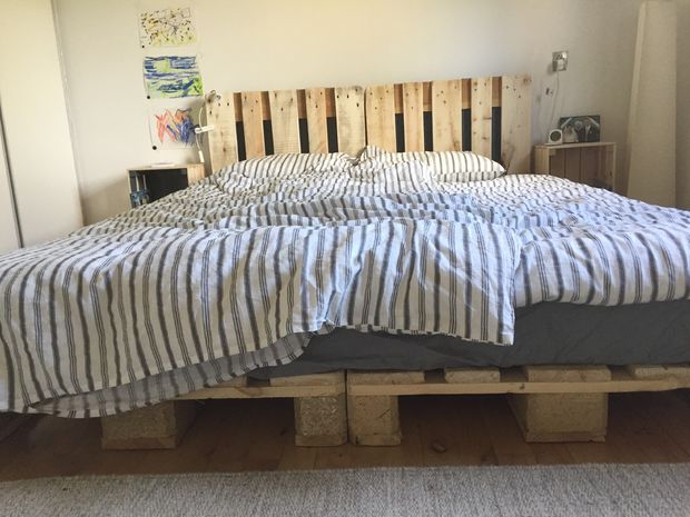 10 Ideias Criativas para Decorar sua Cama de Pallet