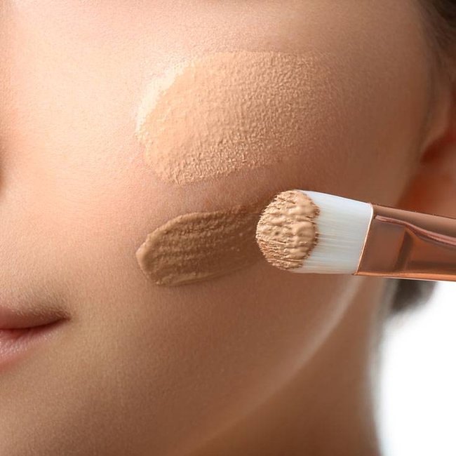 Corretivo e Iluminação: Segredos para uma Pele Sem Imperfeições