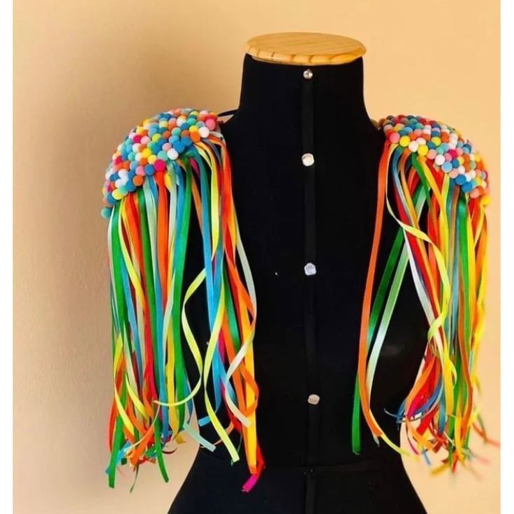 como fixar ombreira de carnaval na roupa sem costurar