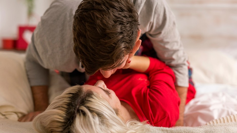 Brinquedos sexuais: como escolher e usar em casal